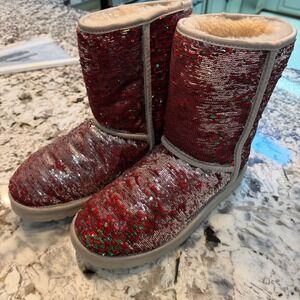 UGG Australia Classic Short Sparkle Red Green Sequin Boots 1002766 Womens 8